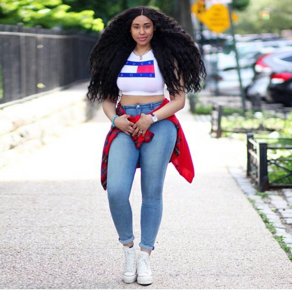 How To Rock Your High-waisted Jeans