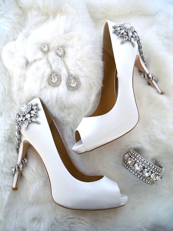 WEDDING SHOES TO DIE FOR